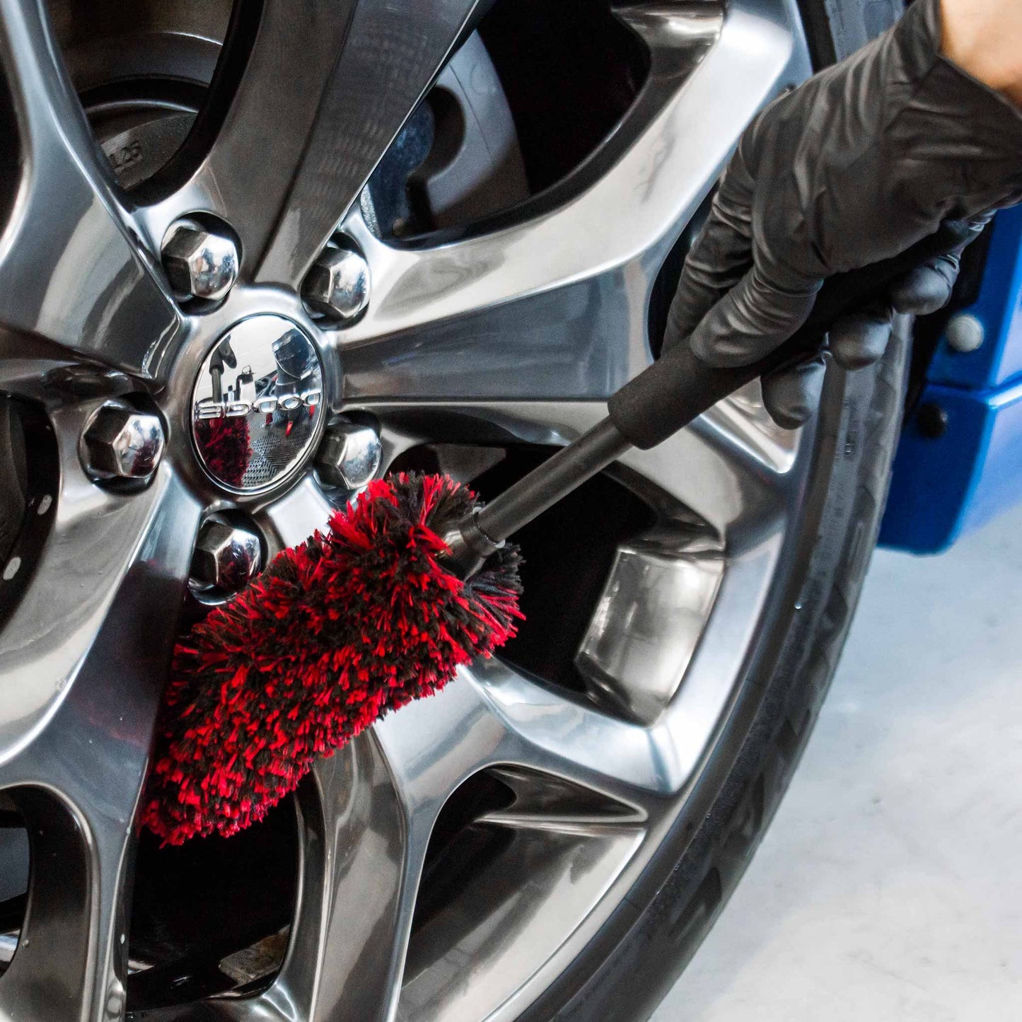 Professional Microfiber Wheel Brush Kit Product Demonstration Image