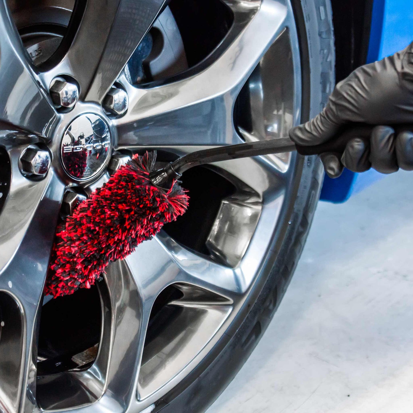 Angled Microfiber Wheel Brush Product Demonstration Image